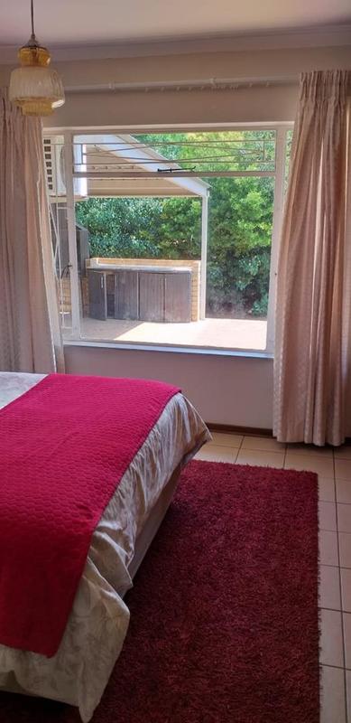 4 Bedroom Property for Sale in Pellissier Free State